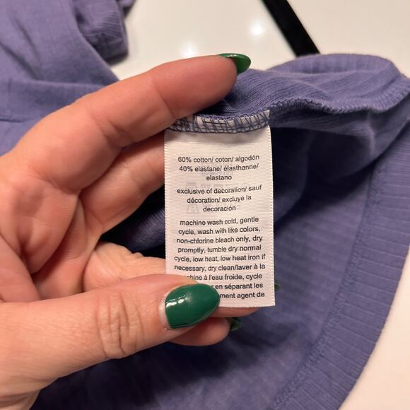 Tommy Jeans Purple V-Neck Ribbed T-Shirt Size Medium - Picture 5 of 7